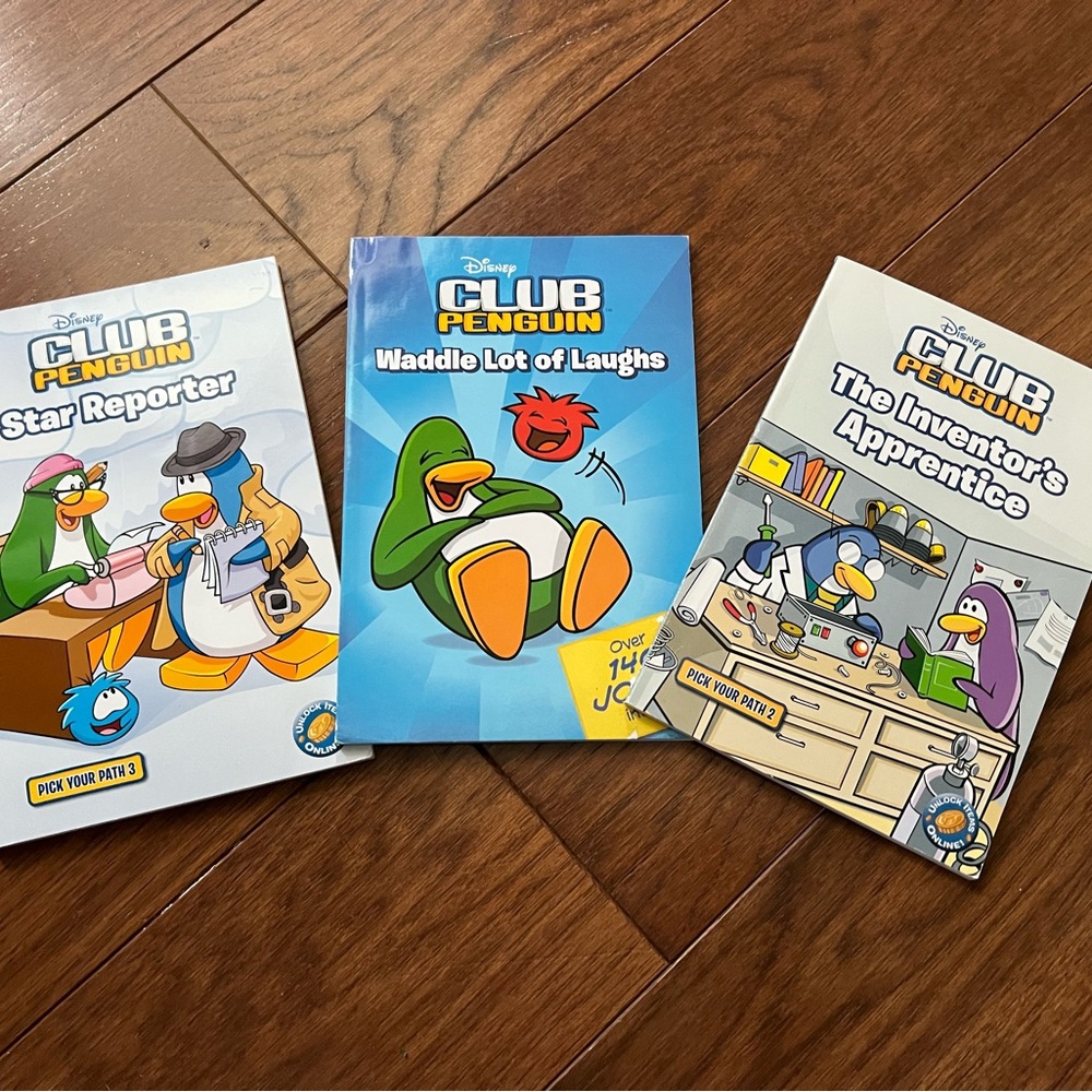 Disney Club Penguin Colorful Book Trio